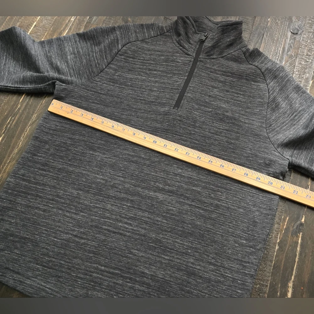 Banana Republic Sweater Men’s Gray Moisture Wicking 1/4 Zip Long Sleeve Large